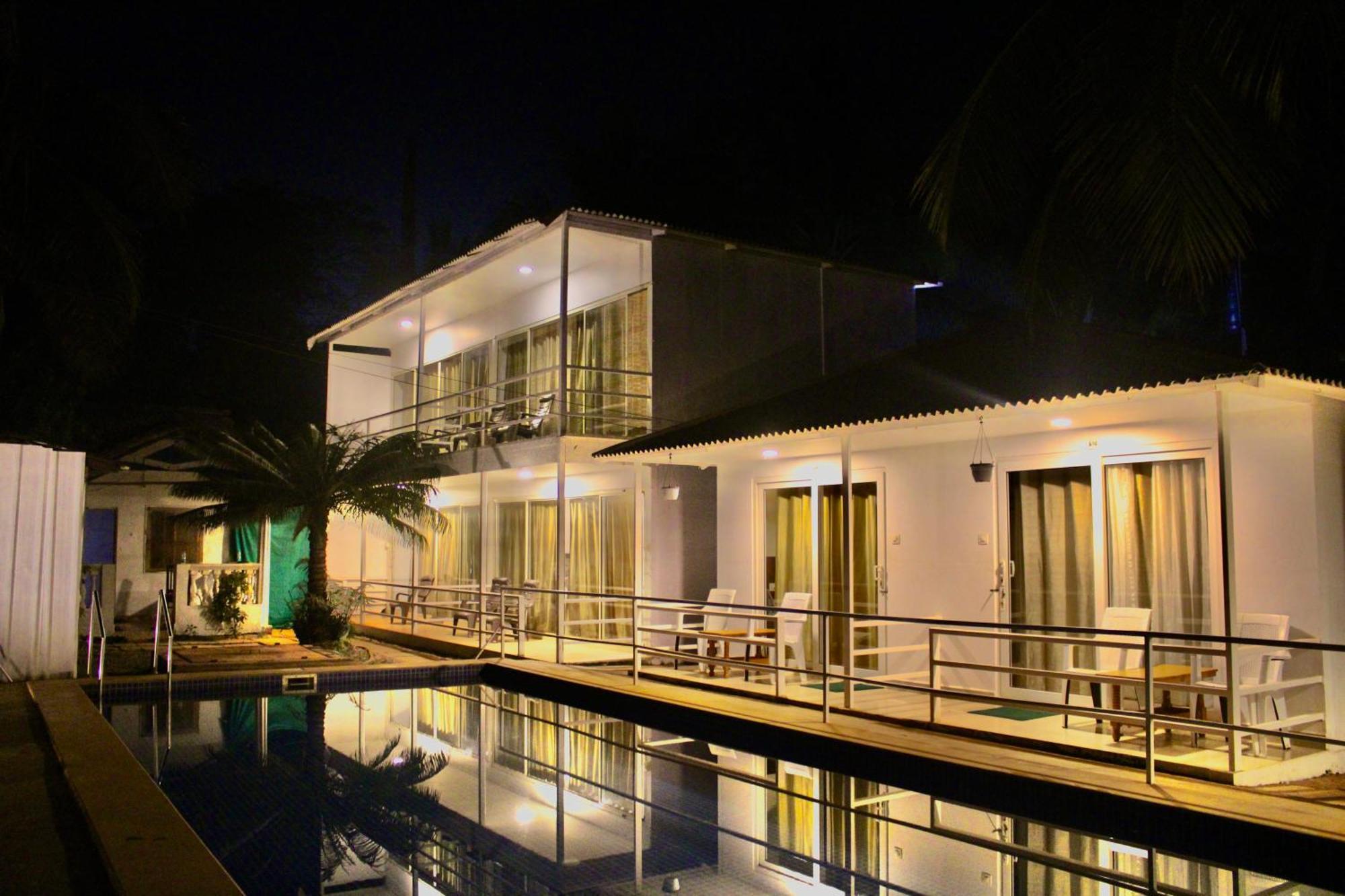 Arabian Sea Beach Resort Morjim Exterior photo