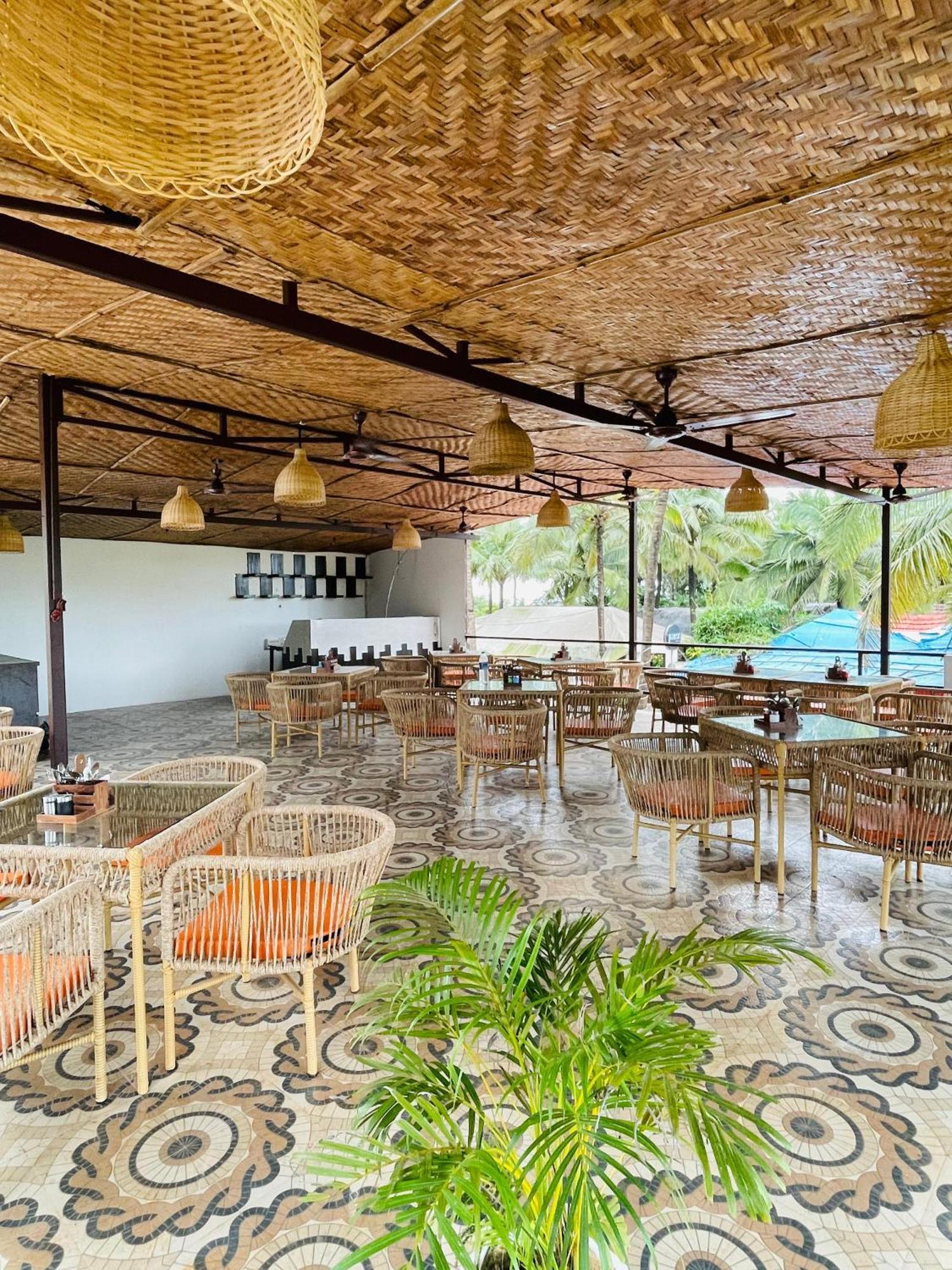 Arabian Sea Beach Resort Morjim Exterior photo