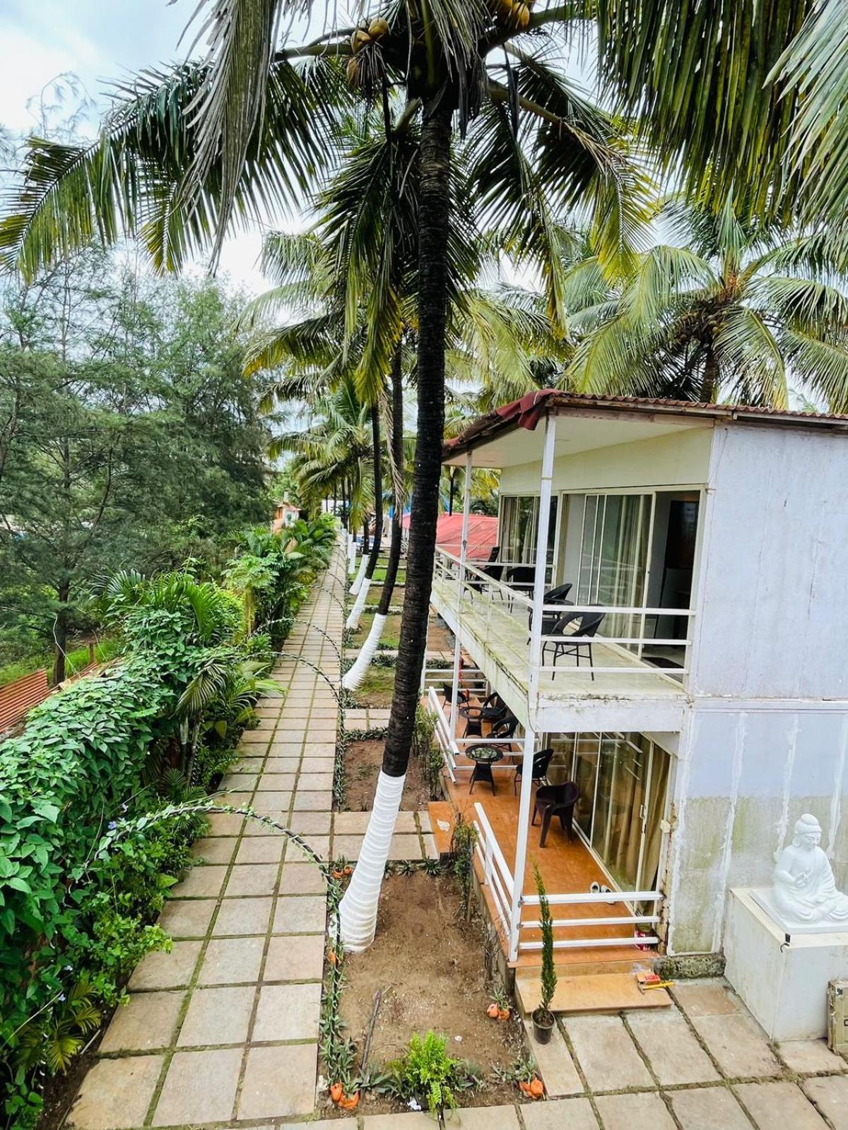 Arabian Sea Beach Resort Morjim Exterior photo