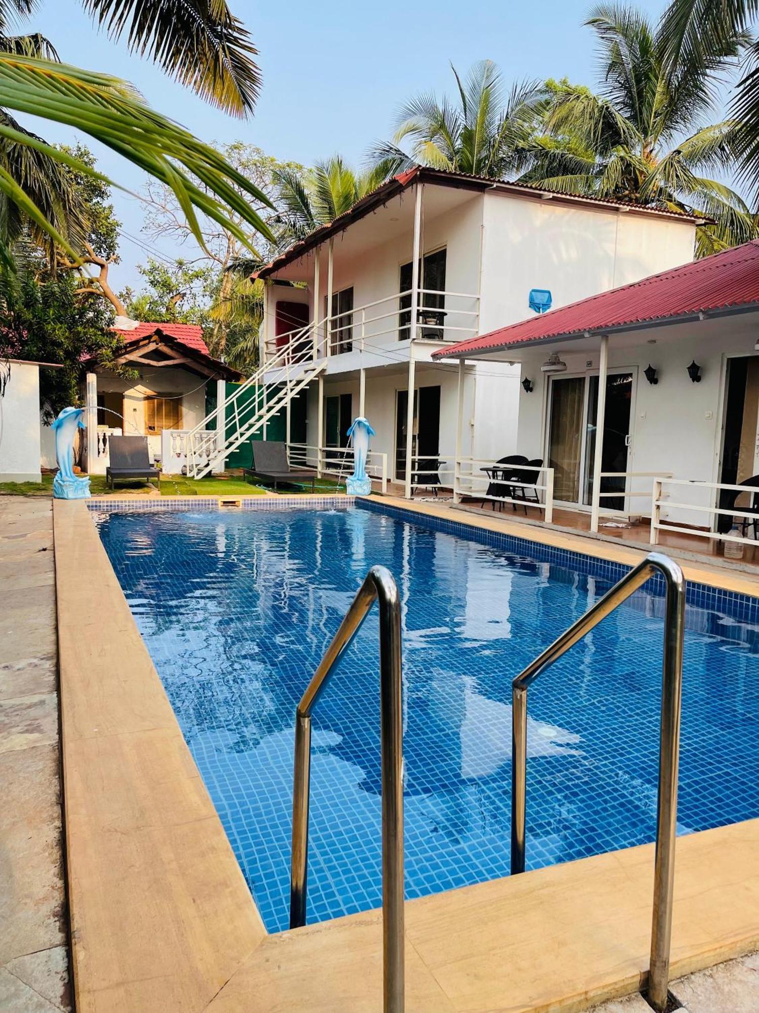 Arabian Sea Beach Resort Morjim Exterior photo