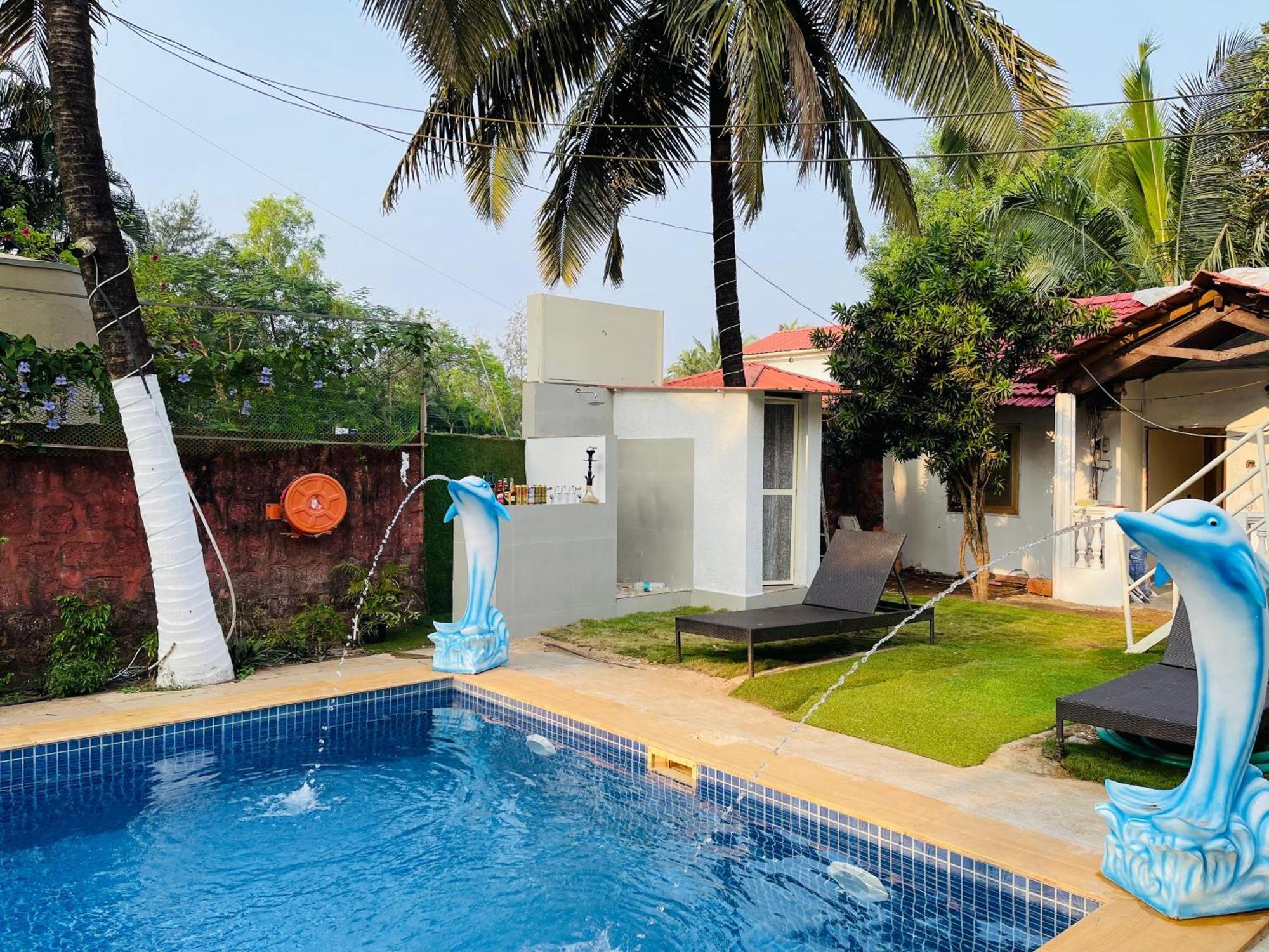 Arabian Sea Beach Resort Morjim Exterior photo